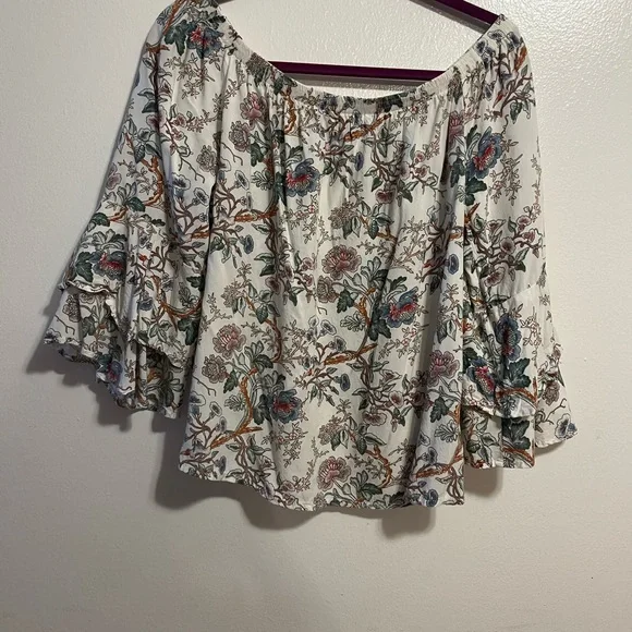 Blouse Top Boho Floral Off Shoulder Relaxed Shirt Vibrant. Unknown Size.  M-L - Picture 2 of 4